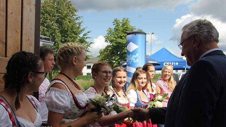 Eindrücke vom Ministerbesuch in Neufang. Foto: Veronika Schadeck