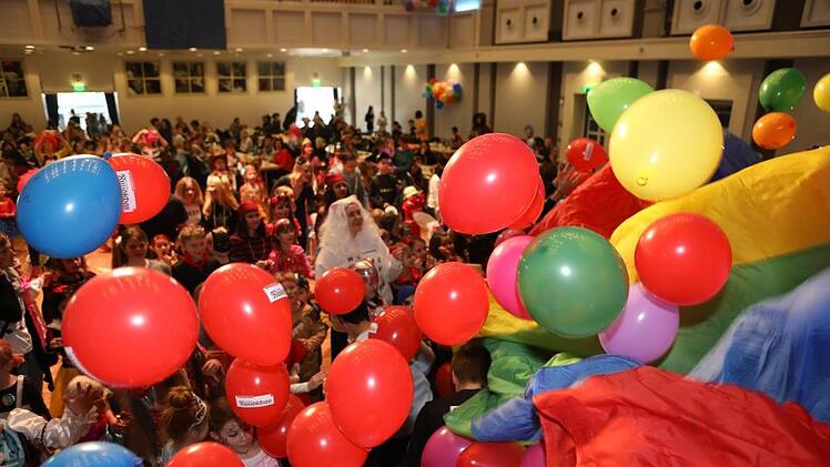 Impressionen vom Kulmbacher Kinderfasching in der Stadthalle Barbara Herbst