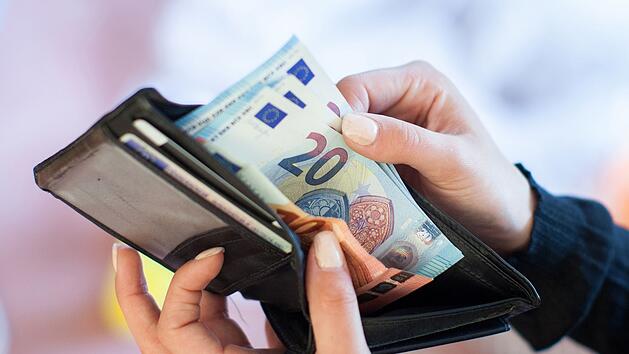 Weniger Netto ab 2024: Neue Grenzen f&uuml;r Sozialabgaben - wer bald weniger Geld bekommt