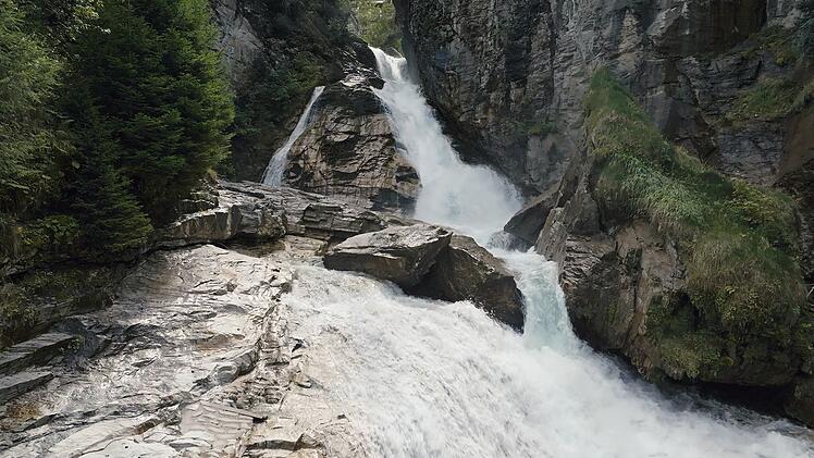 Auf der Suche nach Inspiration: Dem Wasserfall von Bad Gastein lauschten einst Kaiserin und Regisseur Billy Wilder.