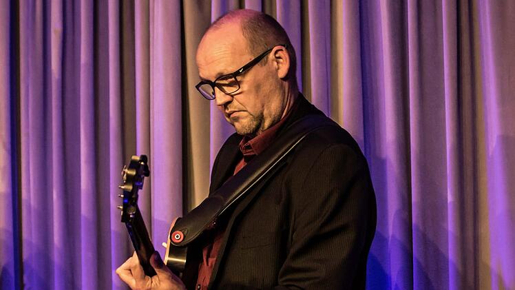 Impressionen von der Coburger Jazznacht: Beatrice Kahl und "B.groovy" bei "Leise am Markt".Foto: Jochen Berger