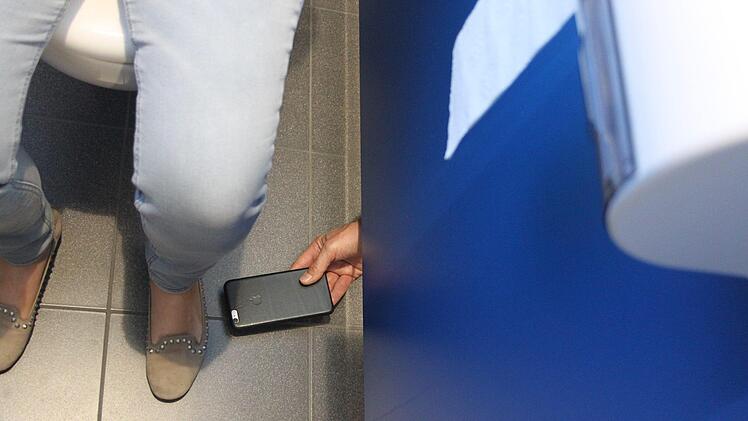 Ein Spanner filmte eine 28-Jährige auf einer öffentlichen Toilette in Nürnberg. Die Reaktion der Frau war genau richtig. Symbolfoto: Jürgen Gärtner