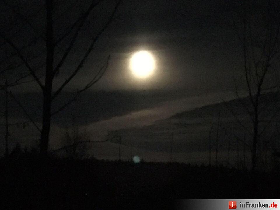Die besten Bilder vom Supermond aus Franken und der Welt