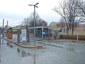 Die frühere Markgrafenkaserne in Bayreuth. Auf dem "städtebaulichen Filetgrundstück" sind unter anderem die Ansiedlung eines Logistikzentrums sowie von zwei großen Möbelhäusern im Gespräch.