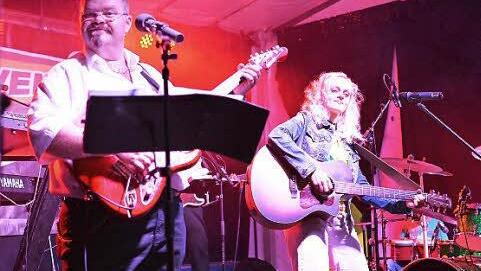 "Hot Oven and the Briketts" spielten im Sommer am Stadtfest. Foto: B. Hein