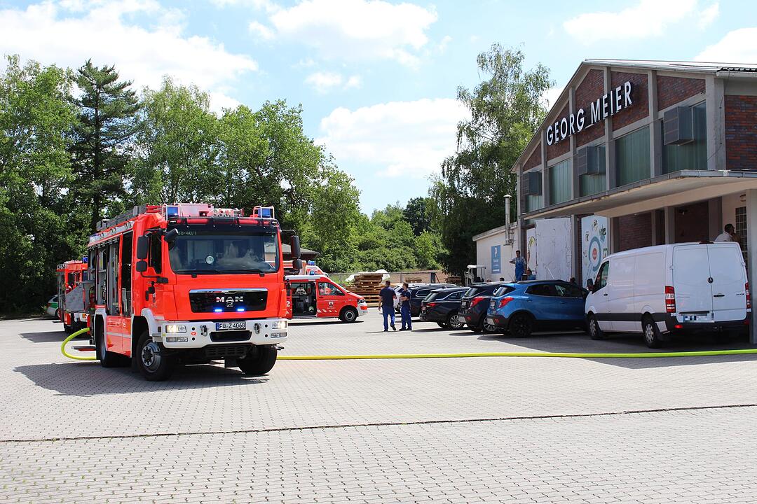 Feuer auf Fabrikgelände in Zirndorf
