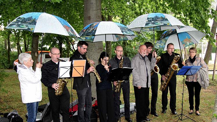 Die Musikschule Sinfonia aus der französischen Partnerstadt  Foto: Richard Sänger
