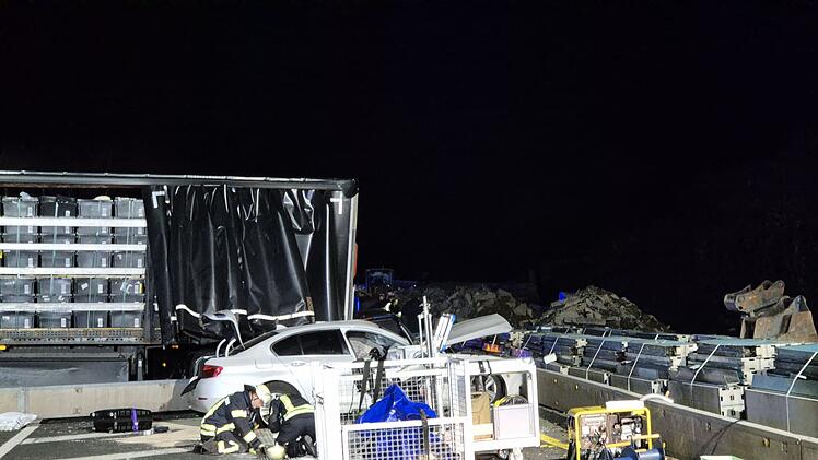 Lkw-Fahrer verursacht Chaosfahrt mit mehreren Unfällen