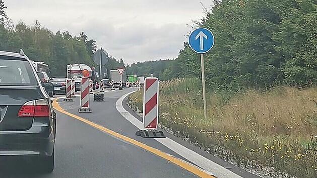 A73, Autobahn, Anschlussstelle, Sperrung, Baustelle, Landstraße, Stau