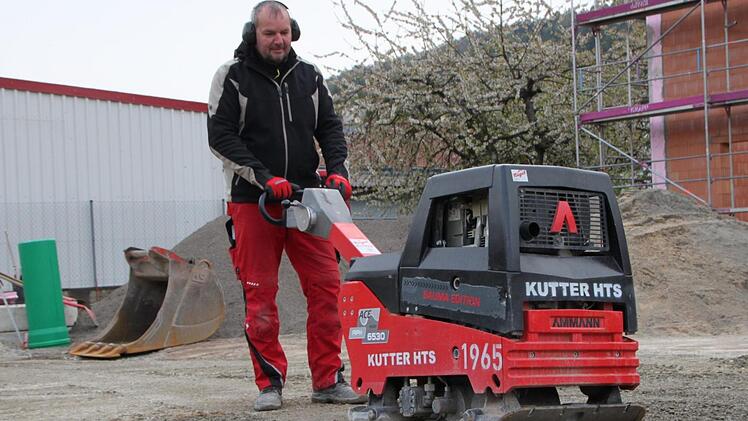 Auf der Baustelle für den neuen Markt in der Kissinger Straße geht es vor.an. Der Parkplatz wird bereits vorbereitet. Ulrike Müller