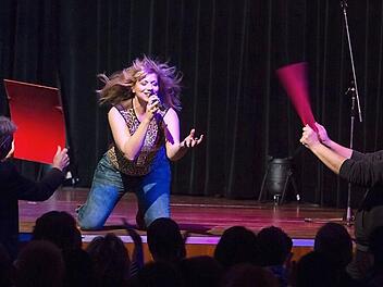 Mirja Regensburg kommt am Samstag, 31. Oktober, nach Haßfurt zu einem ihrer Comedy-Auftritte. Foto: Archivbild Barbara Herbst