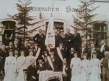 Fahnenweihe im Jahr 1910 Archiv Edelweiss