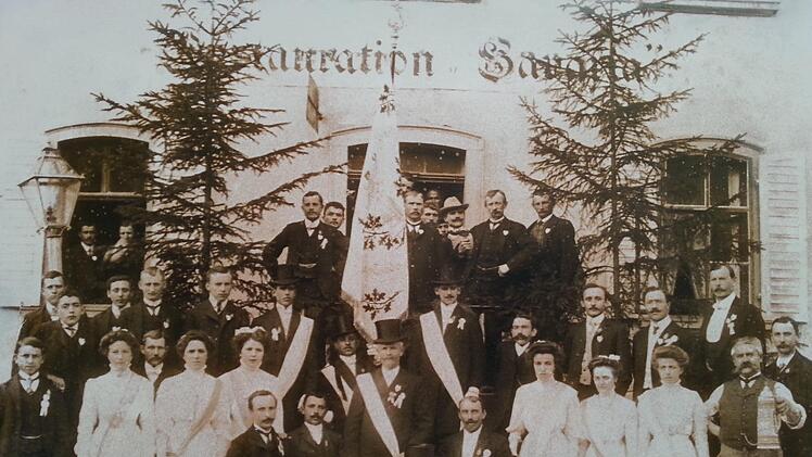 Fahnenweihe im Jahr 1910 Archiv Edelweiss
