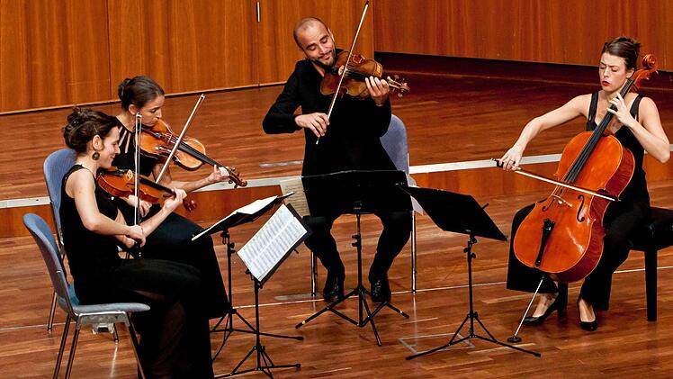 Das "Quatuor Voce" beim Gastspiel in Coburg (von links): Cecile Roubin, Saraha Dayan, Guillaume Becker und Lydia Shelley.Foto: Jochen Berger