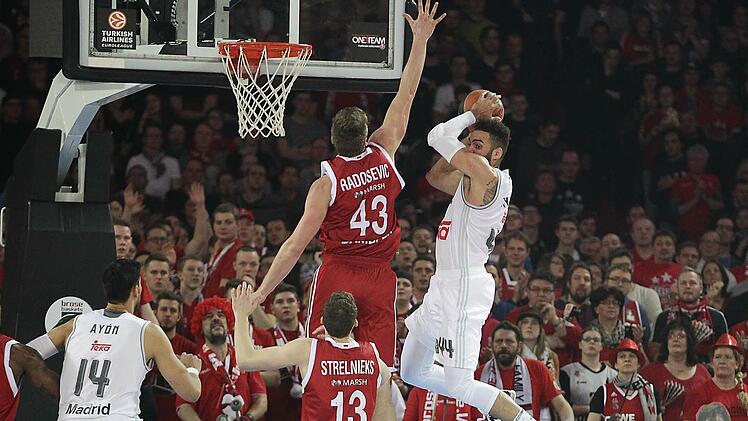 Diesmal will es Brose Bamberg in der Euroleague gegen Real Madrid besser machen. Am Mittwochabend (20 Uhr) geht es f&uuml;r die Bamberger in N&uuml;rnberg gegen das spanische Spitzenteam. Foto: sportpress/Archiv