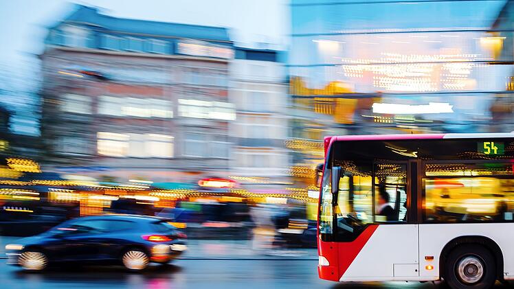 Am Freitag (25.09.2020) sollen in drei fränkischen Städte die Busfahrer ihre Arbeit niederlegen.