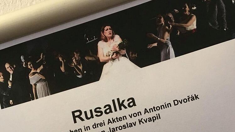In der Titelpartie von "Rusalka" gab es ein Wiederhören mit der Sopranistin Betsy Horne am Landestheater.Foto: Jochen Berger
