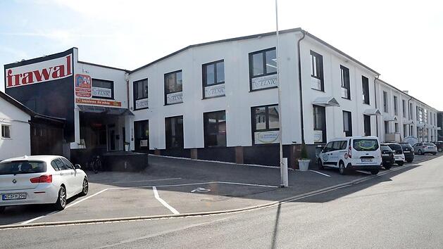 Im ersten Stock des Frawal-M&ouml;belzentrums sollen Appartements f&uuml;r betreutes Wohnen entstehen.  Foto: Karl-Heinz Hofmann