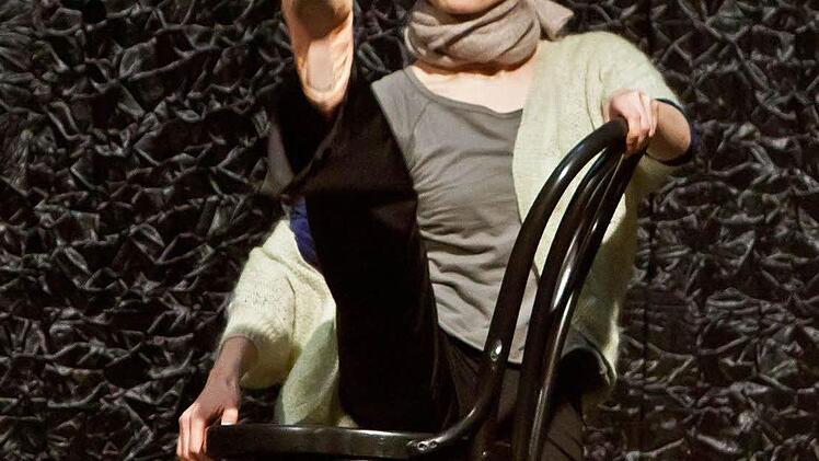 Einblicke in den nächsten Coburger Ballettabend bot eine Soirée im Landestheater. "Hypnotic Poison" feiert am 28. Februar Premiere in Coburg.Foto: Jochen Berger