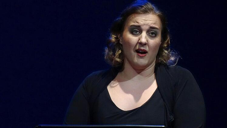 Impressionen vom Liederabend in der Coburger Reithalle: Kora Pacelic.Foto: Jochen Berger