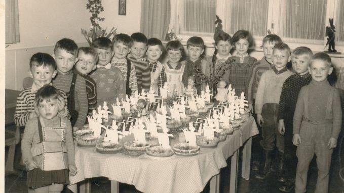 Osterfeier im Kindergarten: So feierte man 1960 Foto: Chronik