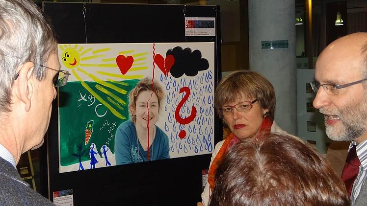 Jana Horn ist 33 Jahre. Eine Gehirnblutung hat von einer Sekunde auf die andere ihr Leben verändert. Ihr Weg soll zurück führen in die Schule. Sie ist Grundschullehrer. Foto: Johanna Eckert