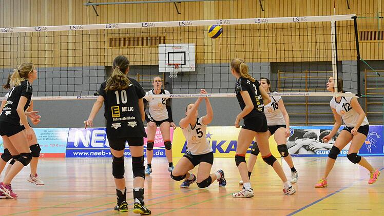 Mal wieder Kleinigkeiten fehlten den Hammelburgerinnen für ein besseres Abschneiden im Spiel gegen den SV Lohhof II. Foto: ssp