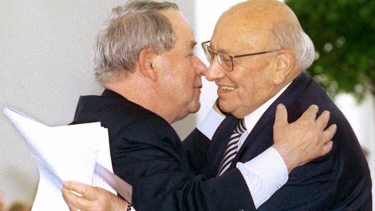 Siegfried Lenz und Marcel Reich-Ranicki Foto: Stephanie Pilick, dpa
