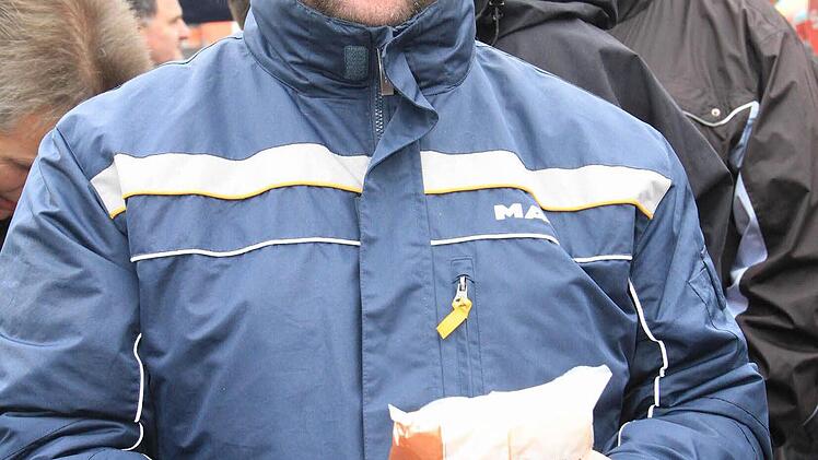 Er durfte sich über ein kostenloses Packet Nudeln freuen.