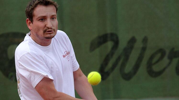 Wesentlichen Anteil am Gewinn der Meisterschaft bei den Herren 30 hatte Sebastian Thiem. Auch gegen Erkersreuth gewann er sein Einzel klar in zwei Sätzen.  Foto: Klaus Gagel