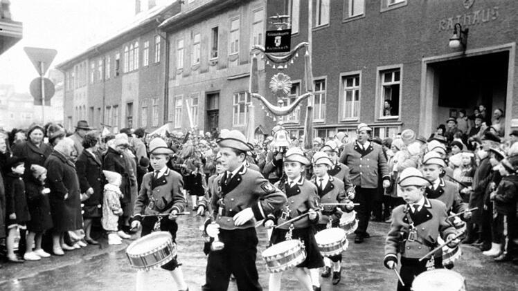 Ein Spielmannszug sorgte für die richtige Faschingsstimmung.