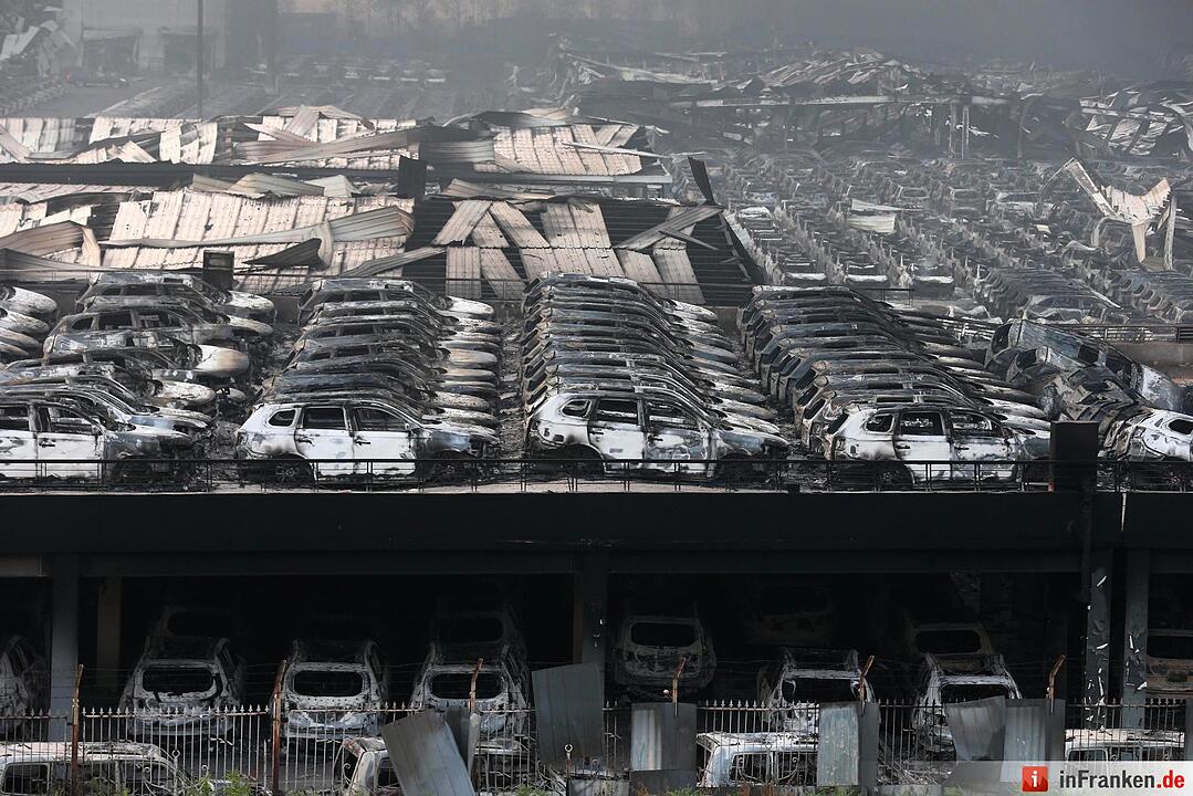 Huge explosion rocks Chinese port city of Tianjin