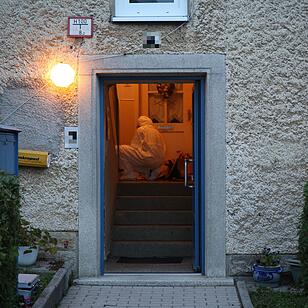 Gewaltverbrechen in Wunsiedel - Frau tot in Wohnung gefunden