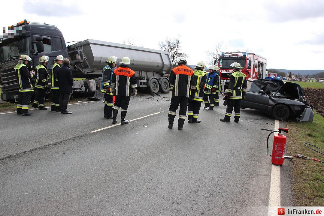 Autofahrer stirbt auf B85 bei Stockheim