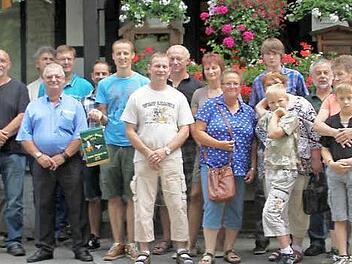 Bei der Hauptversammlung des "Lausitzer Elsterpurzler Club" wurden im Landgasthof Sommer die erfolgreichsten Züchter des vergangenen Jahres ausgezeichnet. Foto: Maik Löffler
