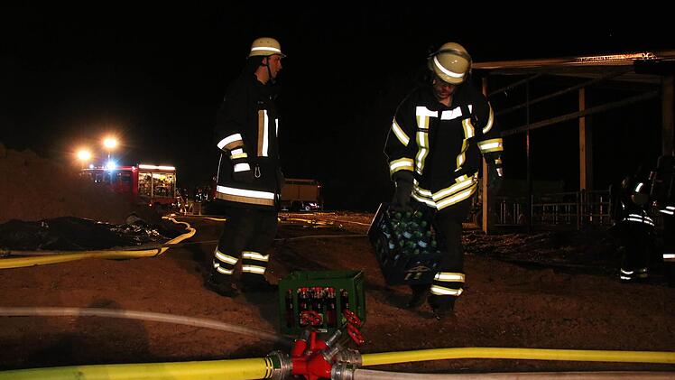 Eindrücke vom Brand in Haard in der Nacht auf Sonntag. Foto: Ralf Ruppert