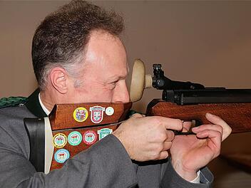 Schützenkönig Oliver Niebusch ist eine tragende Säule im Schützenverein. Foto: Gerd Schaar