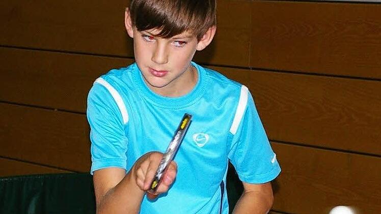 Das zwölfjährige Ausnahmetalent und Sohnemann Bastian Herbert überzeugte mit vier Zählern im zweiten Etwashäuser Team auf Bezirksebene. Foto: Krumpholz