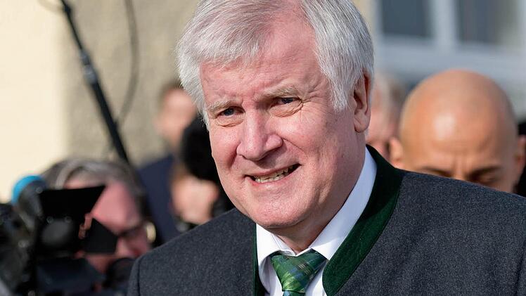Es geht um die Nachfolge von Ministerpräsident Horst Seehofer (CSU).   Foto: dpa