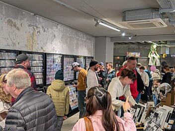 Neuer Pok&eacute;mon-Hotspot in Schweinfurt: Sammelkarten-Laden boomt