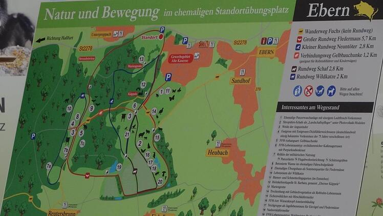 Die vom der Kreisgruppe erforschte Artenvielfalt am ehemaligen Standortübungsplatz in Ebern wird zukünftig auf diesen Informationstafeln den Besuchern dargestellt.