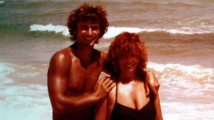 "Ein tolles M&auml;del, mit dem ich inzwischen seit 45 Jahren verheiratet und noch immer gl&uuml;cklich bin": Olaf der Flipper heiratete seine Sonja 1971. Sie ist die Schwester von Uwe Erhardts von der Gruppe Die Sch&auml;fer.