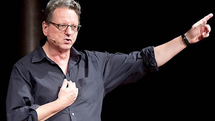 Günter Grünwald in Coburg: voll in Aktion.  Foto: Albert Höchstädter