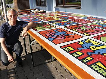 Dieses bislang größte Puzzle der Welt hat 32 000Teile. Doch Peter Schubert arbeitet bereits an einem Puztzle mit 33 600 Teilen.