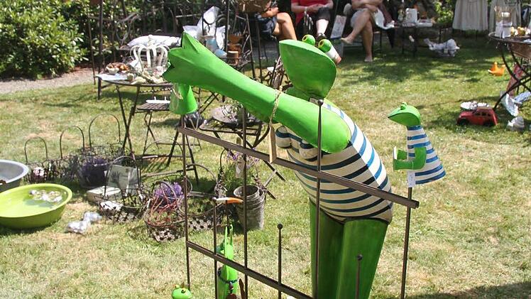 Die Frösche wollen ins Wasser. Foto: Sonja Adam