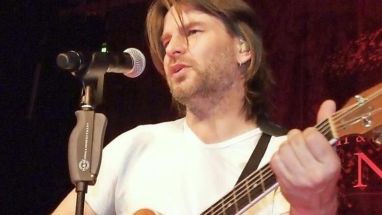 Ray Wilson bei einem Auftritt vor einigen Jahren in Haßfurt  Foto: Bopp