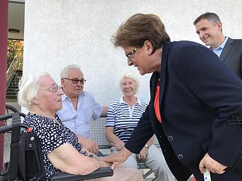 Auch wenn sie so gut wie keine Chancen auf den Einzug in den Landtag hat, macht Barbara Stamm täglich Wahlkampf. Foto: Michael Czygan