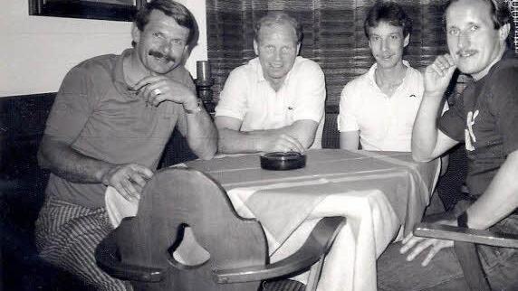 Die Organisatoren von 1987, die bis auf den verstorbenen Manfred Arndt auch beim 30. Frankenwaldlauf mit dabei sind: von links Werner Weber, Manfred Arndt, Michael Kraus und Roland Franz. Foto: privat