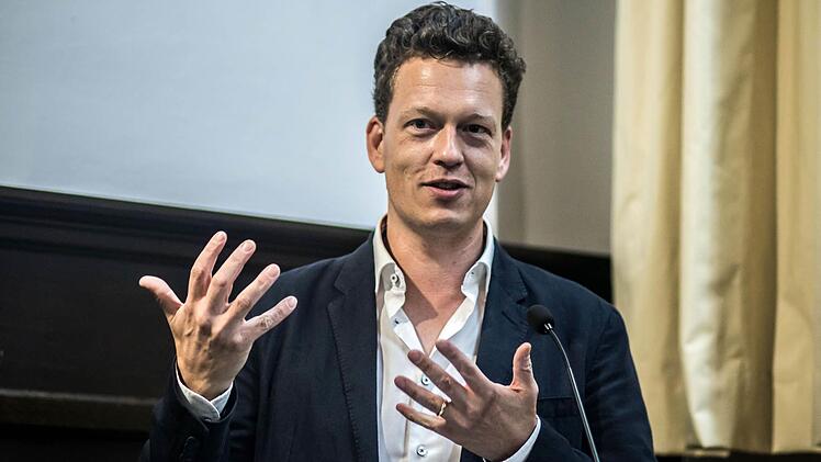 Tilmann Lahme stellte seinen Band über die Famlie Mann beim Coburger Literaturkreis vor. Foto: Jochen Berger