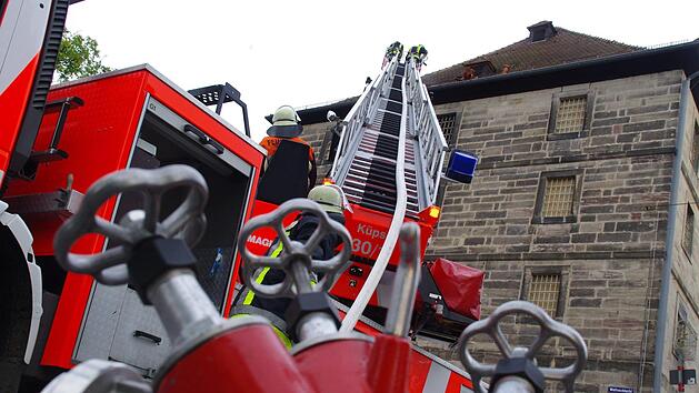 Der Brand in der JVA in Kronach z&auml;hlte zu den gr&ouml;&szlig;ten Ereignissen im Feuerwehrjahr. Archiv/Marco Mei&szlig;ner